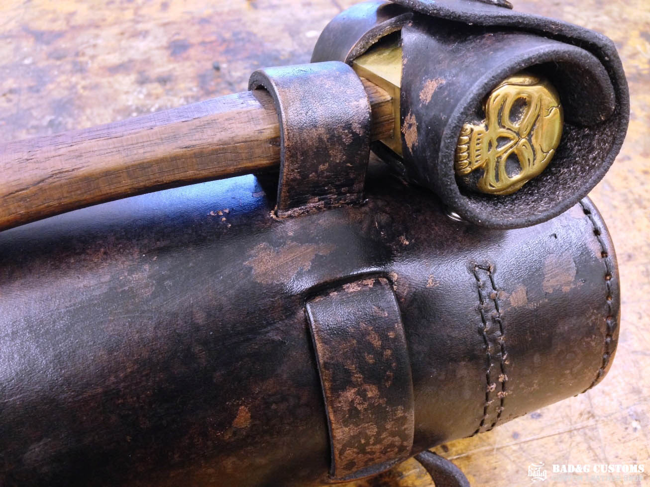 We’re proud to showcase a custom-made seat and saddlebags set crafted specifically for Doug Wothke, the legendary round-the-world motorcycle traveler. Made from hand-tooled and antiqued veg-tan leather, this set took countless hours of expert craftsmanship to complete. Designed for both durability and vintage authenticity, it will accompany him on the 2014 Cannonball Motorcycle Race, as he tackles this grueling challenge aboard his classic Harley-Davidson JD motorcycle. A true tribute to adventure!