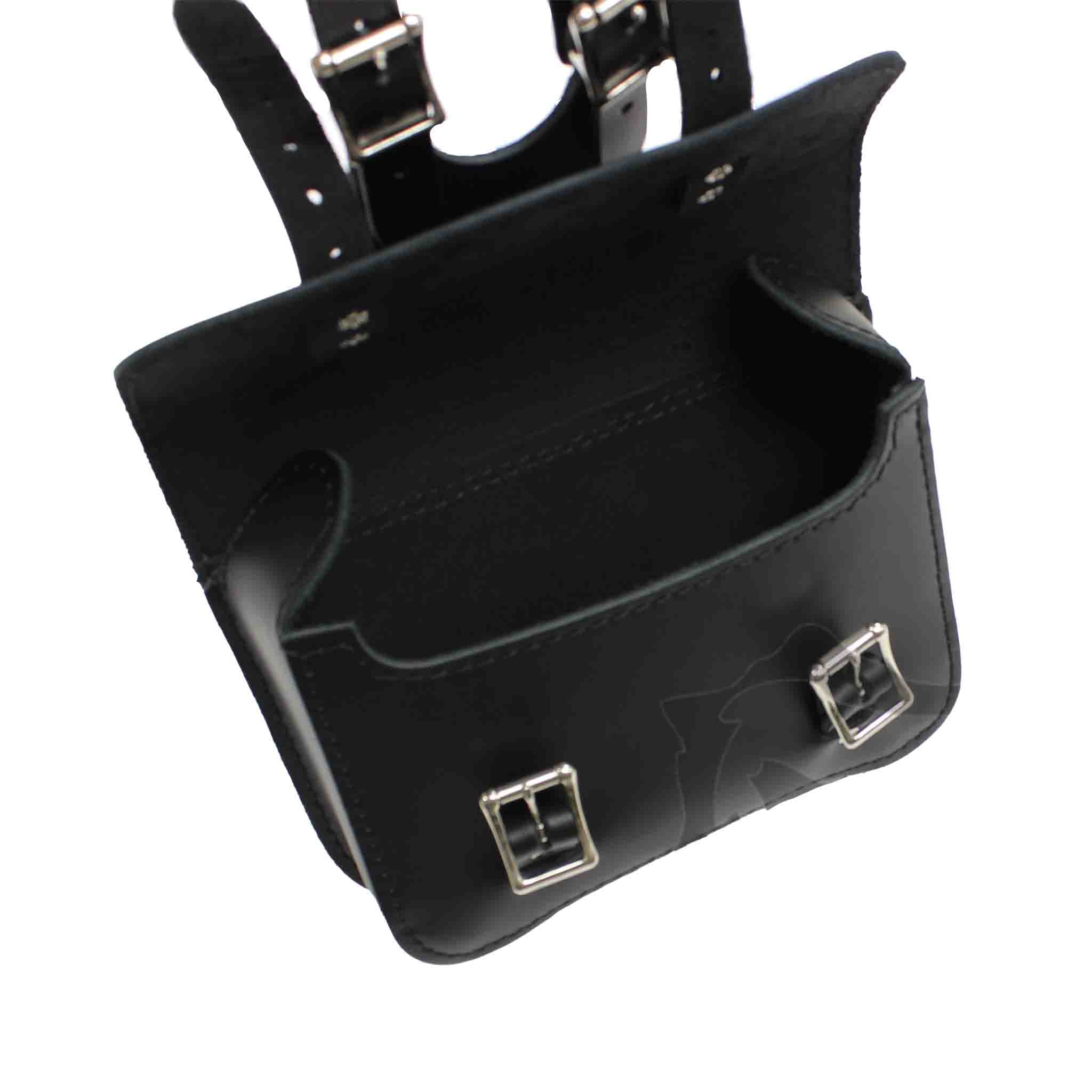 Upgrade your Harley-Davidson® Dyna with the DBB031 Dyna Strap On Battery Bag. Hand crafted in USA with premium leather and top quality hardware. Durable and stylish, it's the perfect fit for your motorcycle.